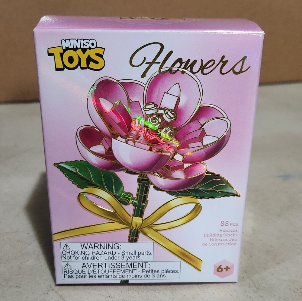 Miniso Hibiscus Building Blocks.